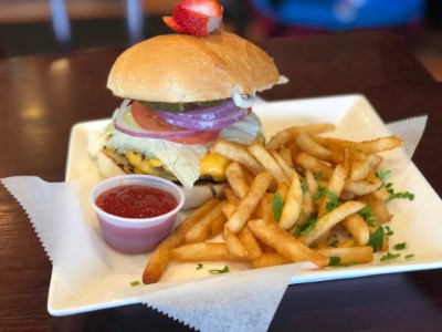 Cheeseburger with Fries Image