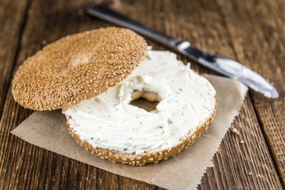 BAGEL WITH SPREAD Image