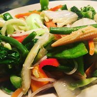 Veggie Stir-Fry with Garlic Image