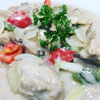 F6. Steamed Chicken Image