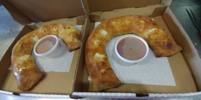 CALZONE & STROMBOLIS Image