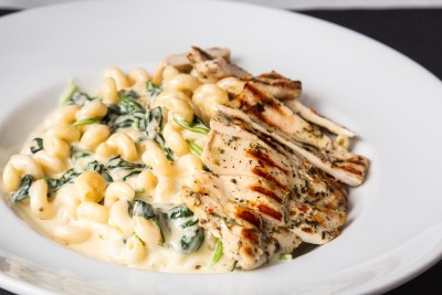Cavatappi con Pollo Image