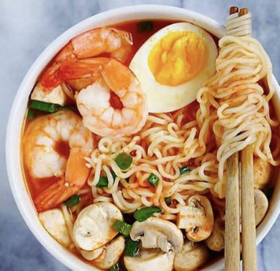 L10. Spicy Shrimp Curry Ramen Lunch Image