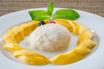 Sticky Rice with Mango Image