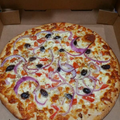 Mediterranean Pizza Image