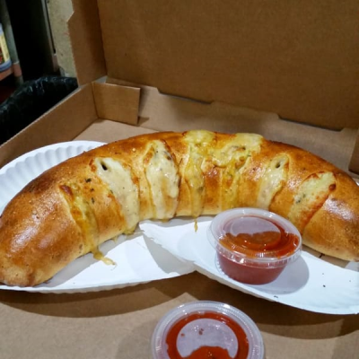 Cream Spinach & Chicken Stromboli Image