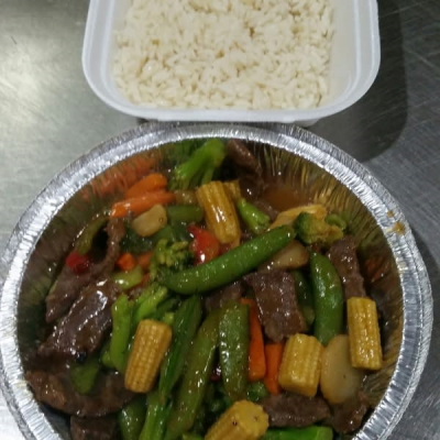 Stir Fry Asian Veggies with Noodles Image