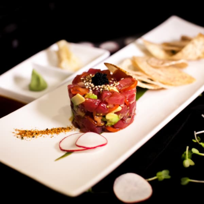 Tuna Tartare with Taro & Renkon Chips Image
