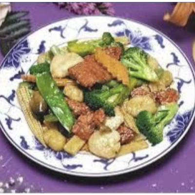 D5. Steamed Scallops & Mixed Veggies Image