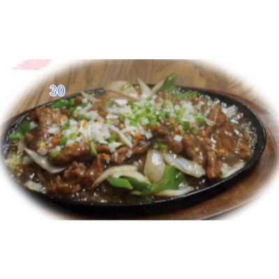 30. Sizzling Beef Slices with Black Pepper Sauce 铁板黑椒牛柳 Image
