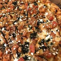 Spinach & Chicken Pizza Image