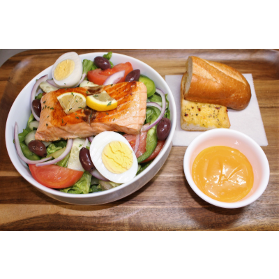 Grilled Salmon Salad Image