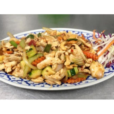 E41. Cashew Nut Chicken Image
