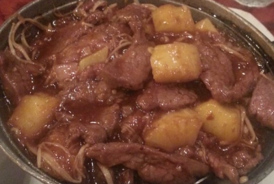 L2. Beef & Golden Mushroom with Satay Sauce in Casserole Image