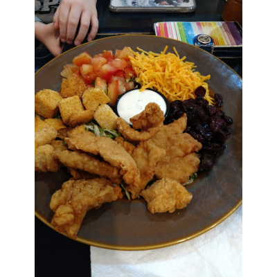 Hearty House Salad Image