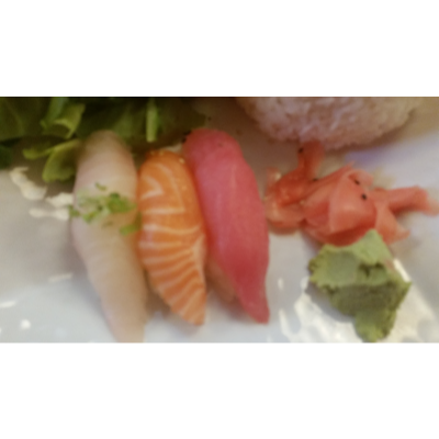 Assorted Sushi (3 Pieces) Image