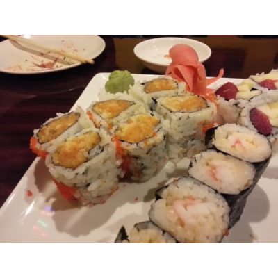 Spicy Cooked Scallop Roll Image