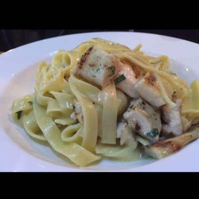 Fettuccine Alfredo Lunch Image