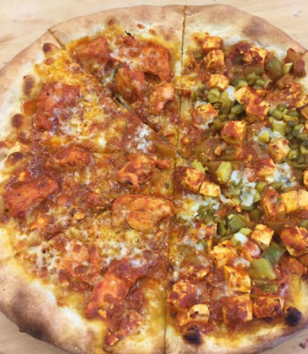 12" Butter Chicken Pizza Image