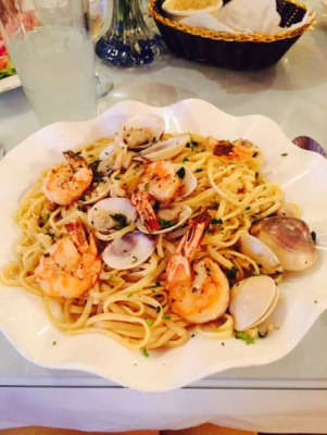 Pasta with Clam Sauce Image