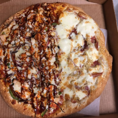 Buffalo & BBQ Chicken Pizza Image