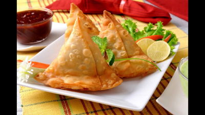 Veg Samosa (3 Pc) Image