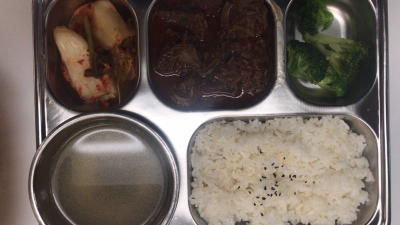 16. 黄焖牛肉饭 Braised Beef Rice Combination Image