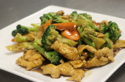 T7. Broccoli Chicken 芥兰鸡 Image