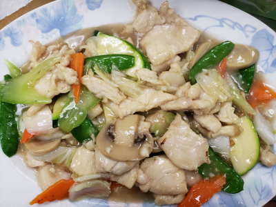 Moo Goo Gai Pan 毛菇鸡片 Image