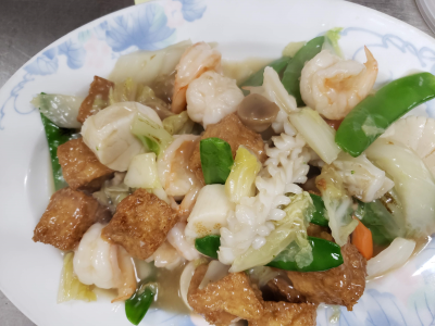 Deep Fried Tofu with Seafood 八珍豆腐 Image