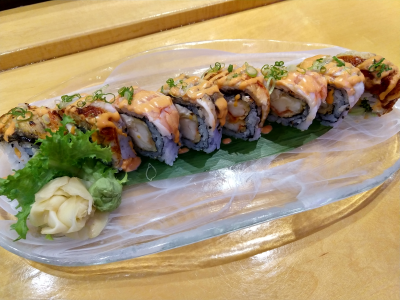 33. Queen Dragon Roll Image