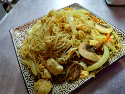 Singapore Style Rice Noodles Image