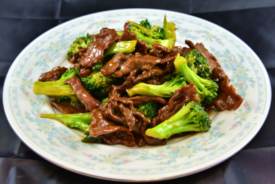 L. Beef & Broccoli Image
