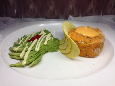 Spicy Salmon Avocado Salad Image