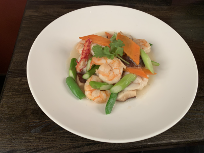 Seafood Treasure Platter with Mild Spicy Sauce Image