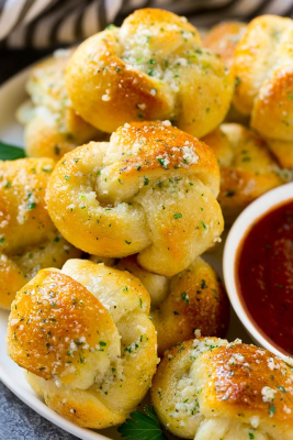 Garlic Knots (8) Image