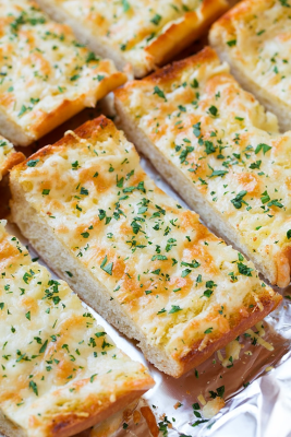12" Garlic Bread Image