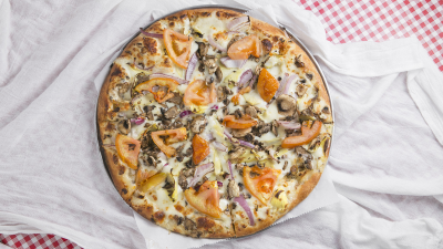 Veggie Alfredo Pizza Image