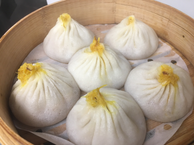 A2. Steamed Crab Meat & Pork Bun 蟹粉小籠包 Image