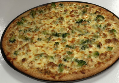 Grilled Chicken Broccoli Pizza Image