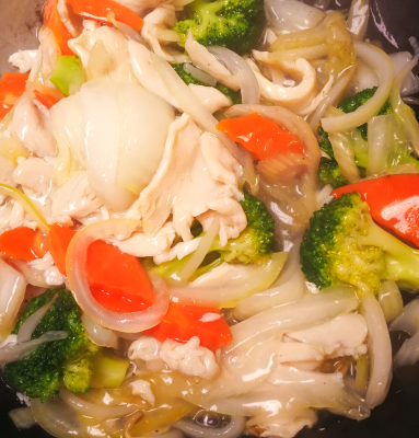 CM3. Chicken Chow Mein 雞 Image