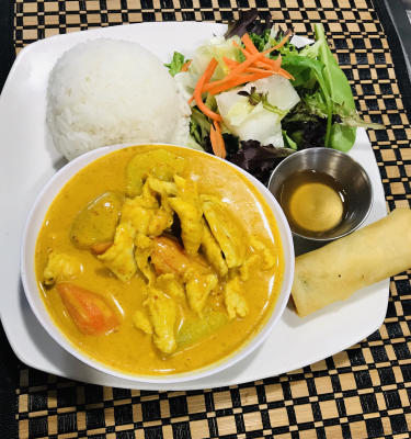 LUNCH SPECIALS Image