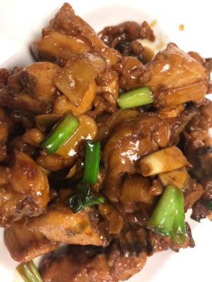 51. Braised Chicken with Brown Sauce 红烧鸡肉 Image