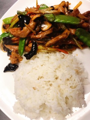 141. Pork with Garlic Sauce 鱼香肉丝 Image