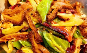 210. Beef Tripes in Dry Pot 干锅牛肚 Image