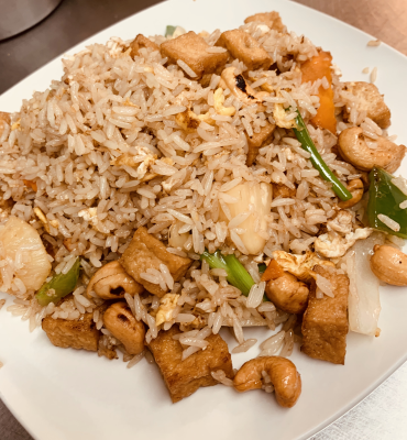 F6. Pineapple Fried Rice with Cashew Image