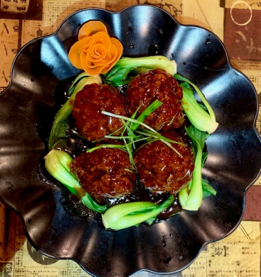 16. Stewed Pork Balls & Vegetables with Brown Sauce Image