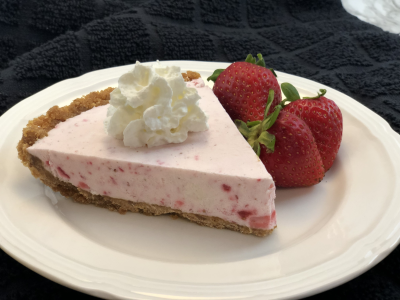 Ice Cream pie - STRAWBERRY CHEESECAKE - 9 inch Image