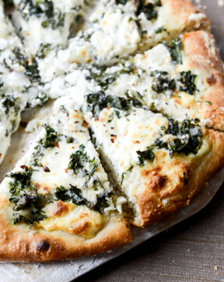 Grandmas White Pizza Image